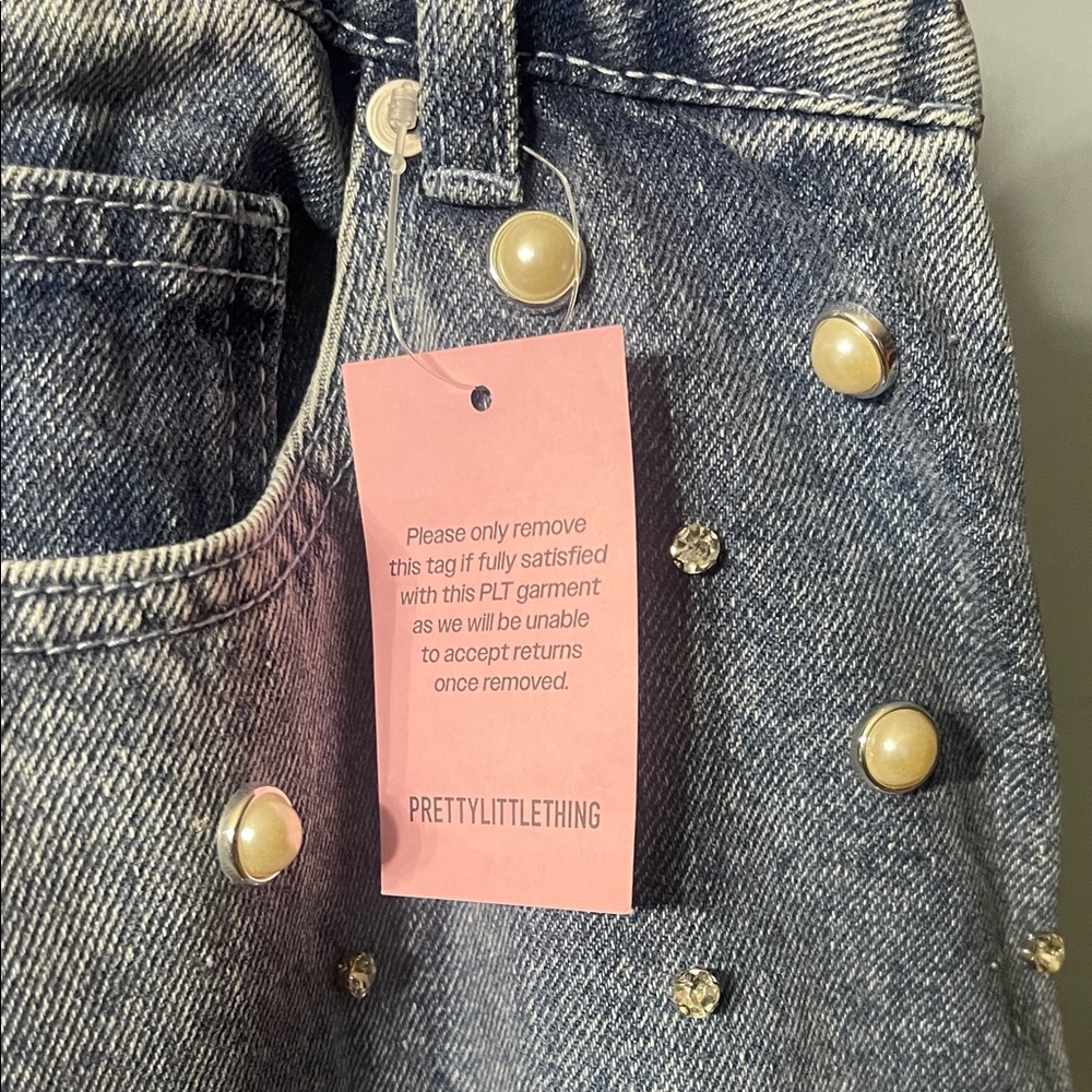 PrettyLittleThing Petite Women's Denim Jeans with Pearl Details